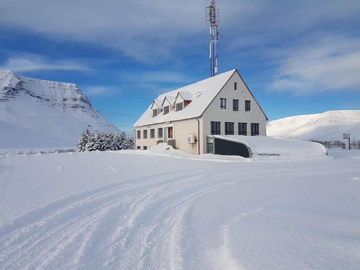 Holt Inn Flateyri Esterno foto